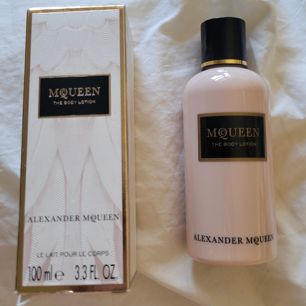 Alexander McQueen                     The Body Lotion